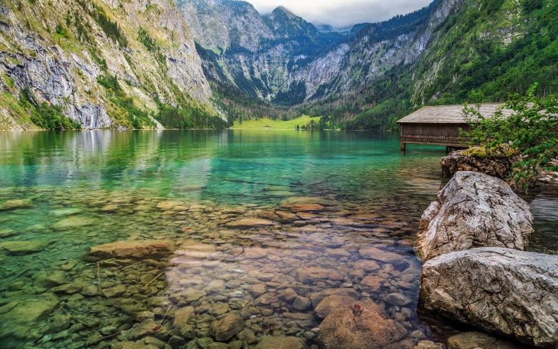 landscape, rocky, lake, pine, forest, bavaria, alpine, germany, obersee, house, clear, mountains, 2K, water, berchtesgaden, wooden