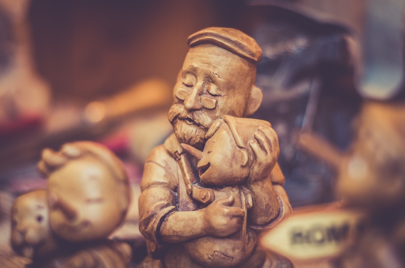 Statue, 4K, sculpture, Geppetto, Blurred, Pinocchio, Decoration, wood, artwork