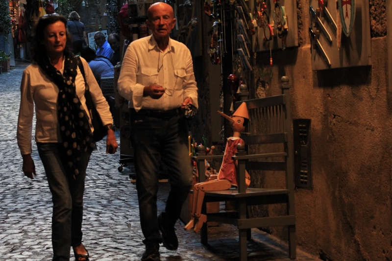 men, lifestyles, people in street, women, portrait, real people, 5K, incidental people, standing, pinocchio, people, males, orvieto, mid adult, group of people