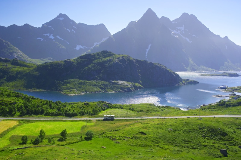houses, shore, 2K, grass, green, fields, bus, road, mountains, Lofoten, Lake, Norway