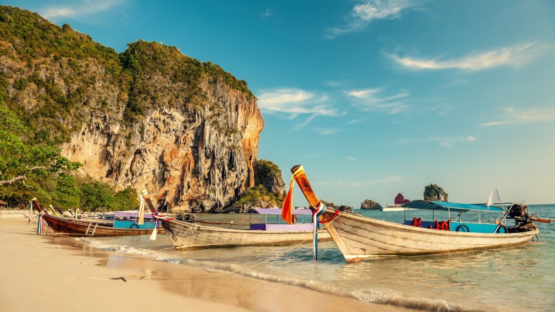 beach, boat, shore, sea, vacation, bay, 4K, krabi, tropics, tourism, boats, thailand, coast, railay beach