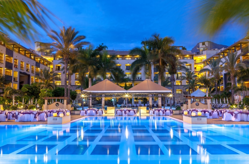 pool, nature, 4K, palm tree, poolside, seat, blue, building exterior, swimming pool, built structure, chair, no people, building, plant, travel destinations