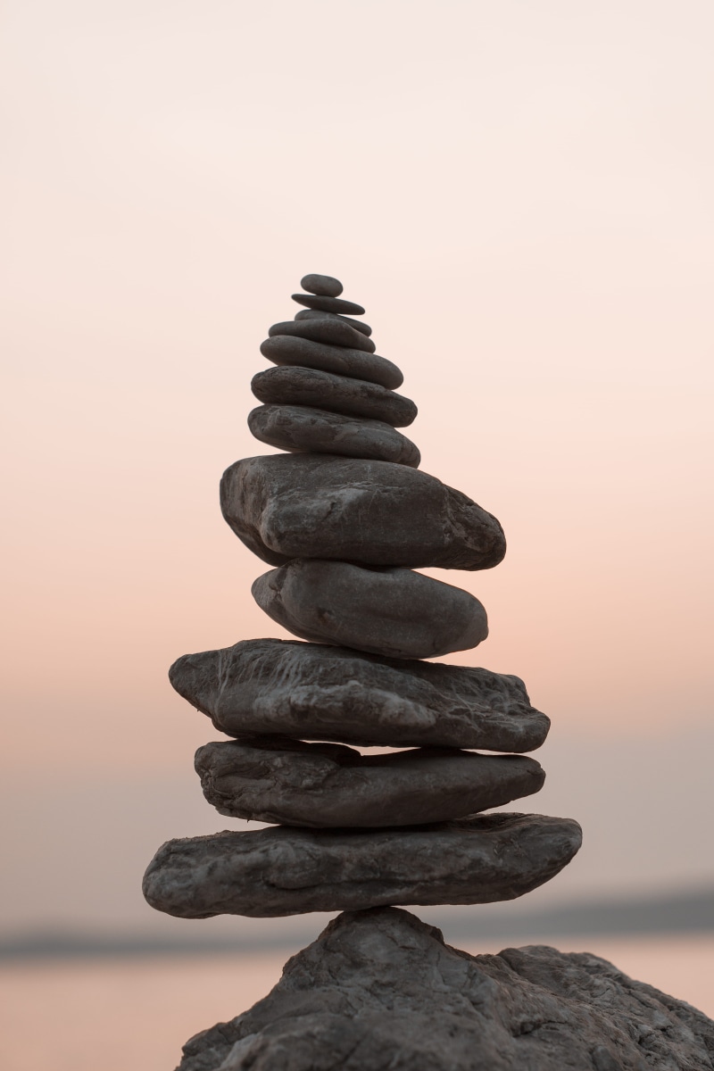 nature, cairn, stability, sea, focus, close-up, stone, 5K, sky, stone - object, balance, closeup, zen-like, water, solid, land, no people, stacked
