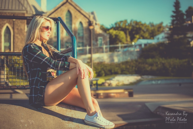 1080P, one person, day, looking away, beautiful woman, depth of field, model, blonde, fashion, hairstyle, glasses, jean shorts, women with glasses, adult
