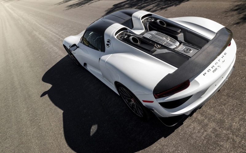 racecar, day, road, honda, white, luxury, no people, stationary, black, cbr, Porsche 918 Spyder, outdoors, transportation, city, 2K, focus on foreground