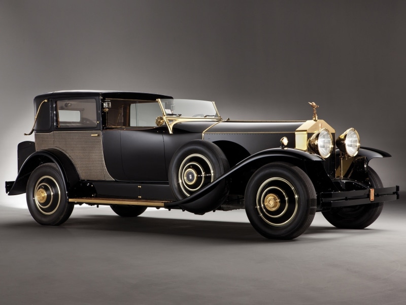 royce, metal, side view, studio shot, retro., road, land vehicle, stationary, rolls, no people, black, gray background, tire, copy space, transportation