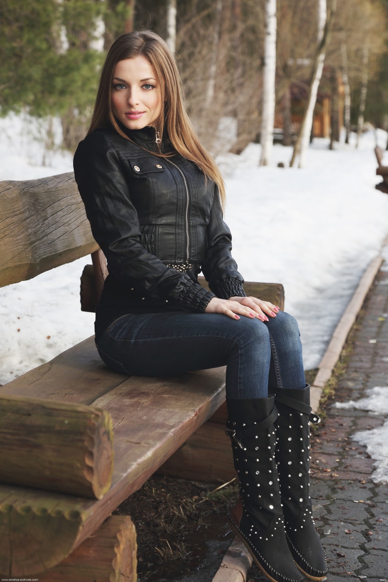 sitting, fashion, looking at camera, leisure activity, Giulia, clothing, young adult, winter, lifestyles, leather, casual clothing, hair, portrait, 5K