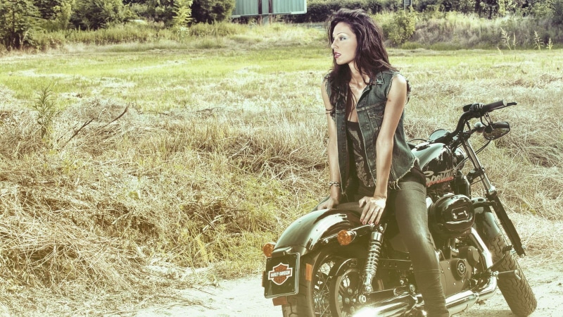 model, real people, women with bikes, one person, plant, beautiful woman, hairstyle, casual clothing, women, transportation, portrait, adult, 720P, land vehicle