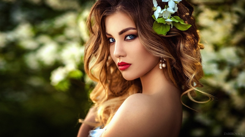 cute, depth of field, women, luxury, modern, beautiful people, body part, blonde, one person, beautiful woman, looking at camera, Anastasia Frolova, hairstyle