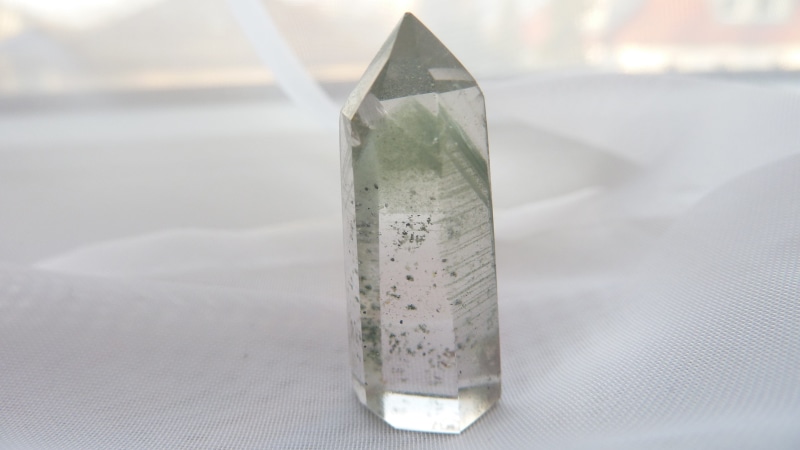 quartz, valuable, indoors, education, deco, mineral, single object, stone, no people, 4K, business, nature, gem top, laboratory, healing stone, research