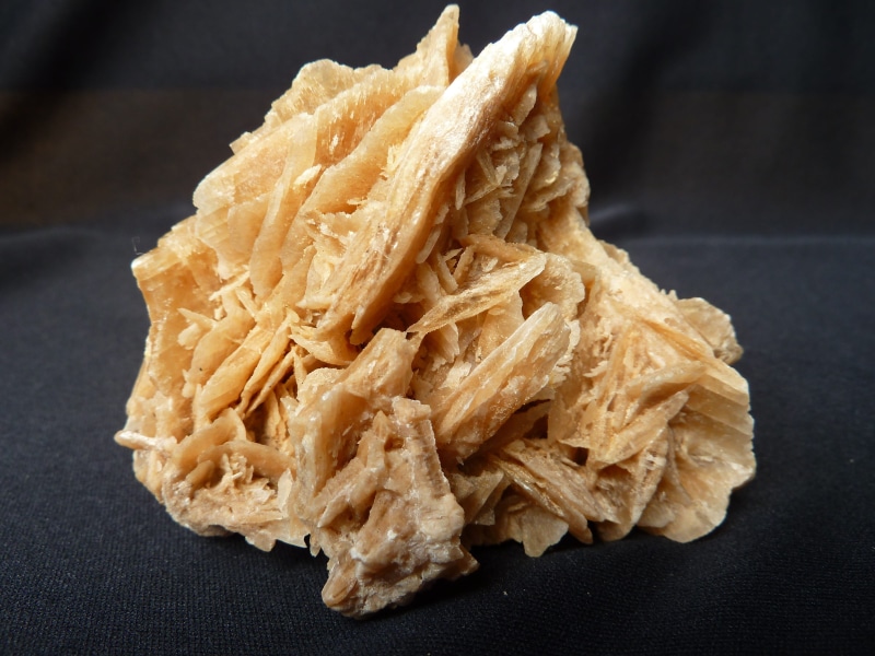temptation, gypsum, deco, decorate, semi precious stone, serving size, unhealthy eating, healing stone, decoration, mineral, quartz, focus on foreground