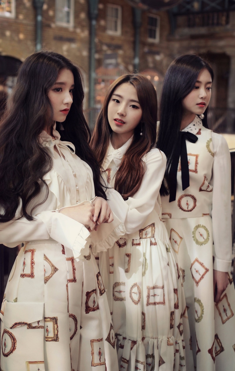 4K, young adult, choice, people, clothing, fashion, women, HyunJin, beauty, retail display, hairstyle, retail, long hair, consumerism, shopping, beautiful woman