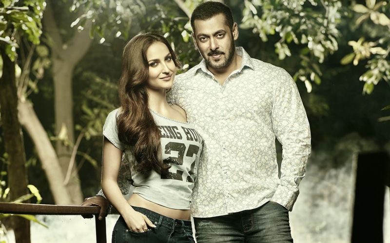 celebrities, portrait, emotion, tree, bonding, couple - relationship, love, Male Celebrities, positive emotion, two people, 720P, s, bollywood, elli avram