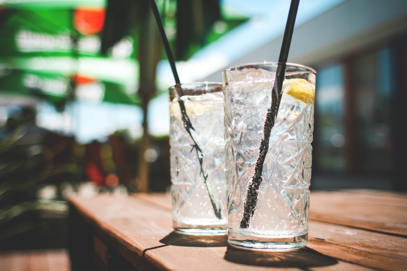drinking glass, Lemon, mint leaf - culinary, food and drink, Drinks, cocktail, refreshment, top, tonic water, 4K, cold temperature, two, table, freshness
