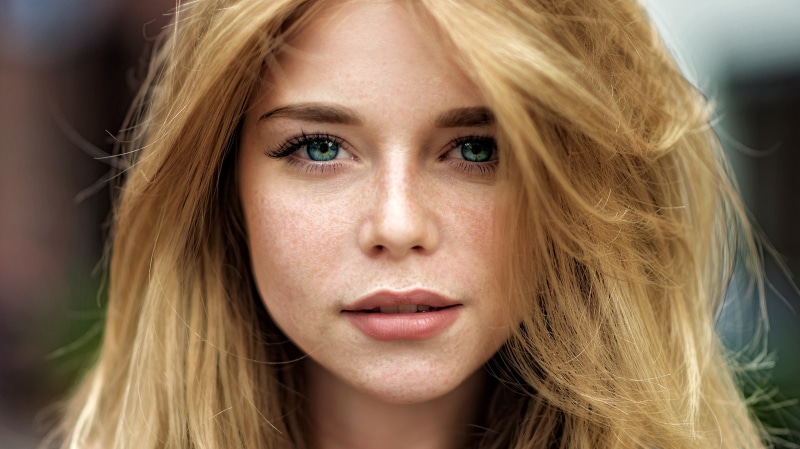 looking at viewer, green eyes, closeup, 1080P, women, blonde, face, Yvonne Michel, freckles, portrait, Mark Prinz