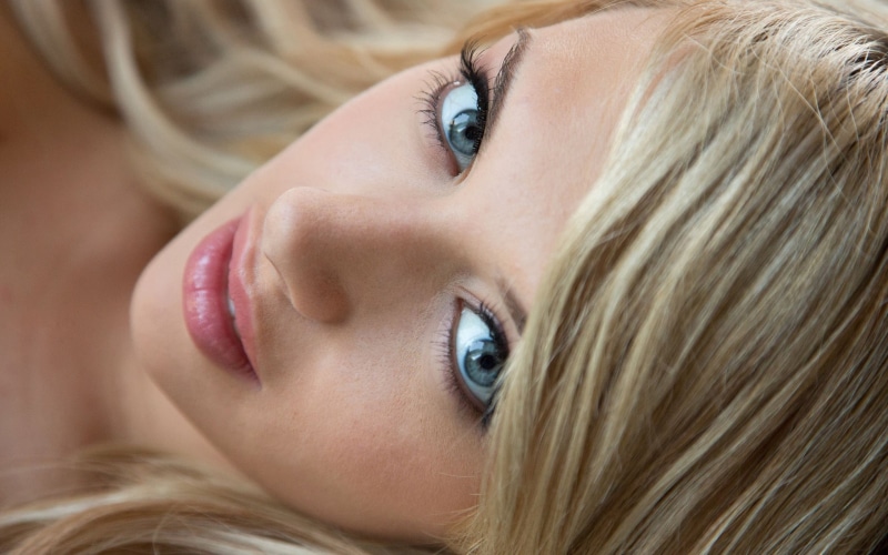 human face, women, body part, beautiful people, hairstyle, adult, close-up, contemplation, make-up, eyeshadow, beautiful woman, human body part, young adult