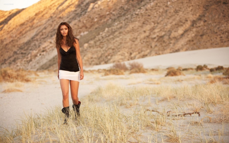 Long Hair, Black Tops, White Skirt, grass, model, Hills, Walking, 2K, Women Outdoors, Miniskirt, nature, women, Tank Top, Nataniele Ribeiro, legs, brunette