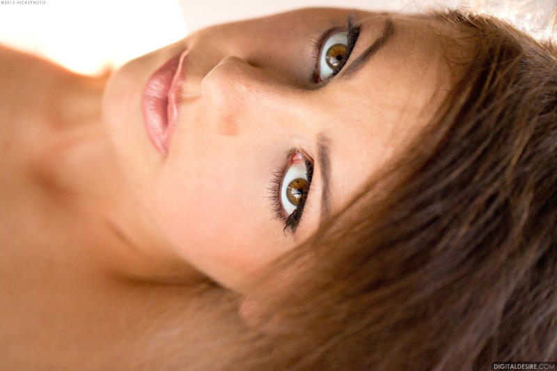 teardrop, eyebrow, depression - sadness, hair, eye, body part, 2K, eyes, eyeshadow, close-up, women, human face, one person, brown hair, beautiful woman