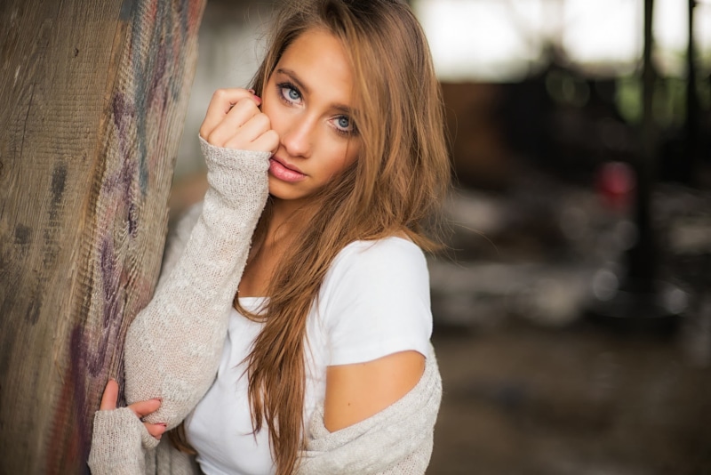 white, crew, lifestyles, blonde, s, portrait, hair, hairstyle, teenager, young adult, leisure activity, casual clothing, women, gray, beauty, 1080P, neck