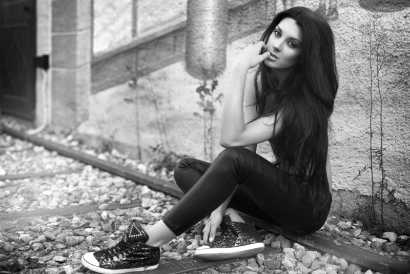 long hair, looking at camera, outdoors, full length, 1080P, portrait, teenager, beautiful woman, adult, young women, one person, black pants, lifestyles