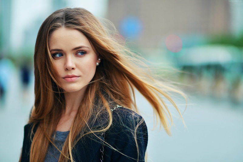 casual clothing, blogger, lifestyles, adult, teenager, hairstyle, model, contemplation, young women, celebrity, hair, headshot, focus on foreground, windy