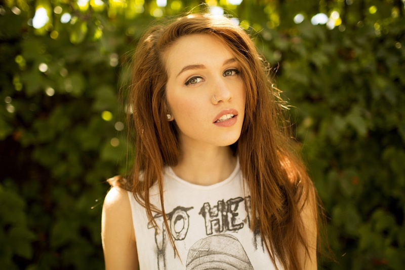 1080P, women, nose rings, looking at viewer, model, women outdoors, pearl earrings