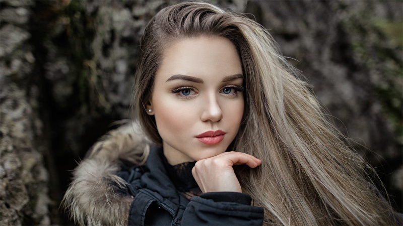touching face, juicy lips, jacket, face, makeup, women, closeup, red lipstick, blonde, looking at viewer, fur, blue eyes, make up, portrait, coats, 1080P