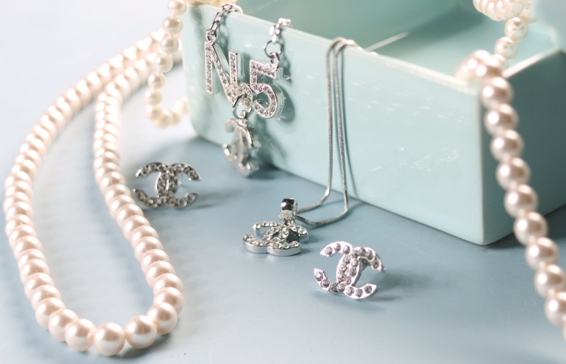 precious Gem, womenswear, no people, close-up, chanel, diamond - gemstone, 1080P, studio shot, beautiful, jewelry, earrings, beauty, silver, earring, ring