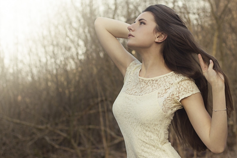 women, auburn hair, hairstyle, one person, beauty, face, hair, clothing, young adult, skinny, model, wavy hair, adult, white clothing, women outdoors, Eric Elger