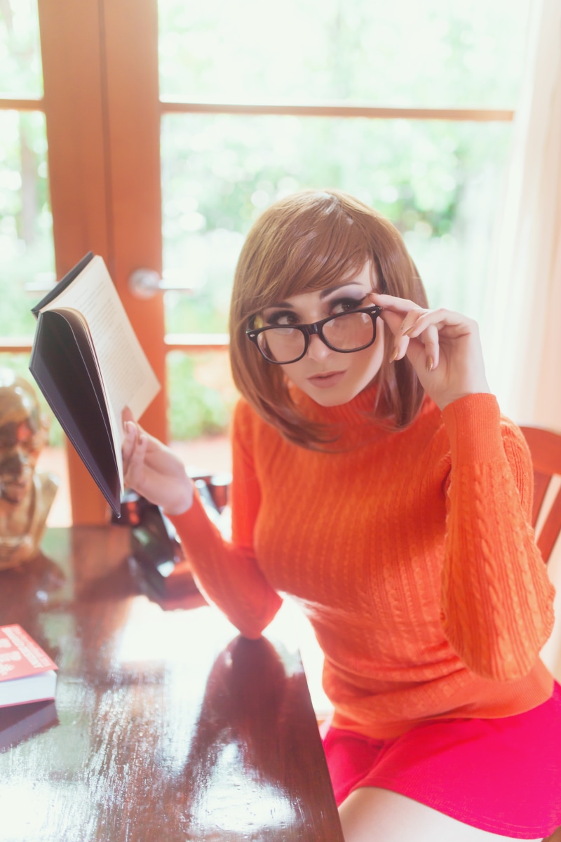 indoors, lifestyles, women indoors, women, hairstyle, adult, blond hair, eyeglasses, miniskirt, 5K, front view, glasses, day, hair, cosplay, waist up