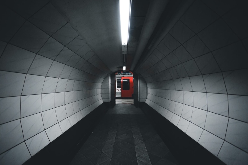 tunnel, illuminated, underground walkway, public transportation, no people, indoors, door, light, 1080P, subway station, lights, transportation, symmetry