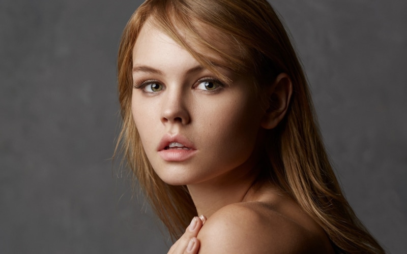 portrait, indoors, blonde, studio shot, 1080P, teenager, face, hairstyle, hair, young women, contemplation, beautiful woman, adult, human face, beautiful people