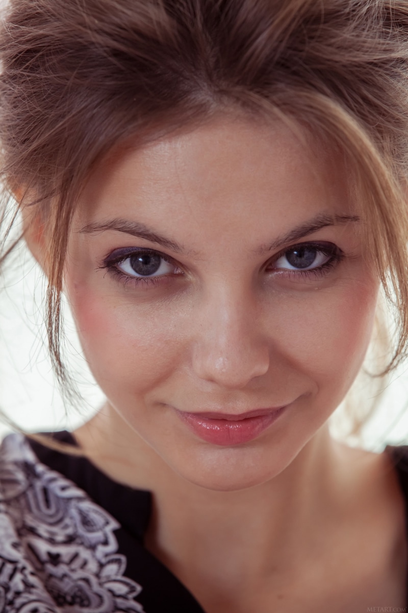 teenager, young adult, hairstyle, face, body part, human hair, indoors, hair, close-up, emotion, beautiful people, eye, blue eyes, hazel eyes, eyebrows