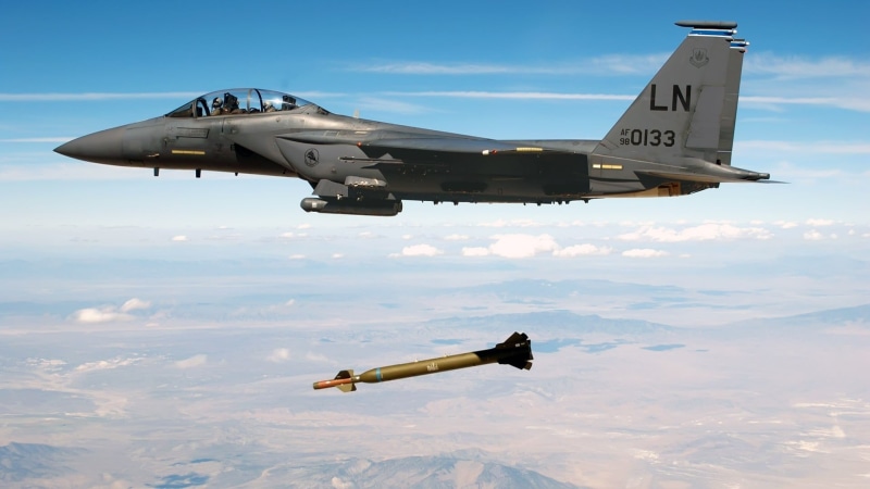 air force, on the move, air vehicle, aerospace industry, no people, 1080P, sky, aircraft, flying, F-15 Eagle, jets, bombs, military aircraft, army, military airplane