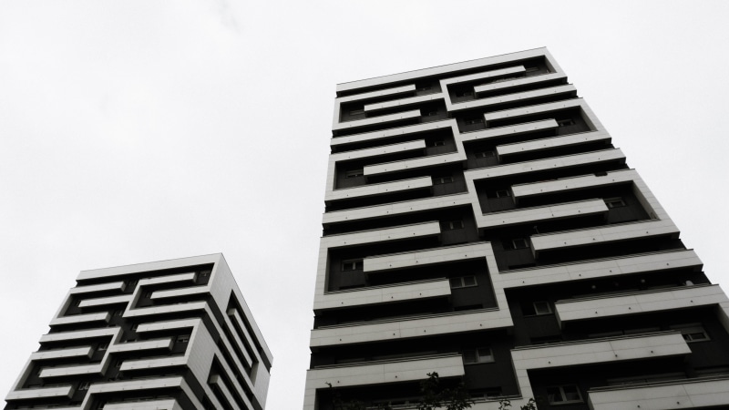 no people, curial, modern, building exterior, worm, s, buildings, nature, city life, tall - high, building, outdoors, concrete, apartment, 5K, facade