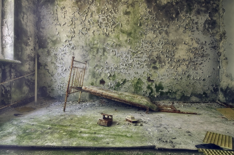 window, 1080P, no people, decline, damaged, ruined, wood - material, abandoned, obsolete, architecture, built structure, deterioration, old, dirty, wall