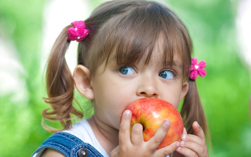 fruit, 2K, Girl, yellow, blue, s, denim, Little, top, Apple, Eating, red, Cute