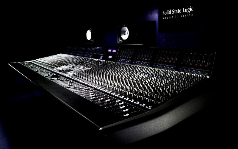 keyboard, arts culture and entertainment, computer, audio electronics, indoors, audio equipment, gray, recording studio, black background, connection, sound recording equipment