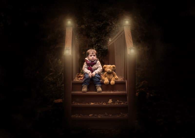 4K, Teddy bear, Wood, Lights, Cute boy, Foliage, Alone, Autumn, 4K