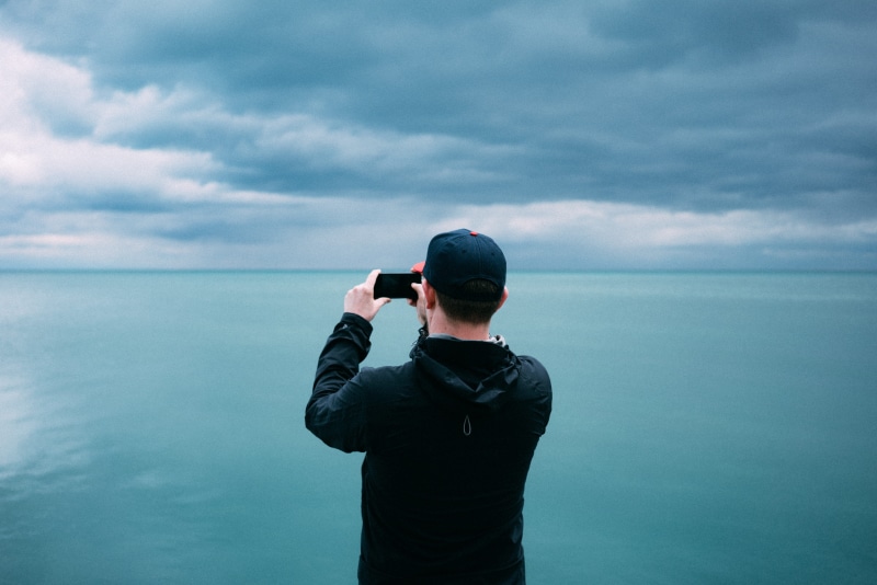 exploration, 4K, clouds, person, real people, men, nature, photo, horizon, blue, front, scenics - nature, daytime, color Image, black, cloud - sky, looking At View