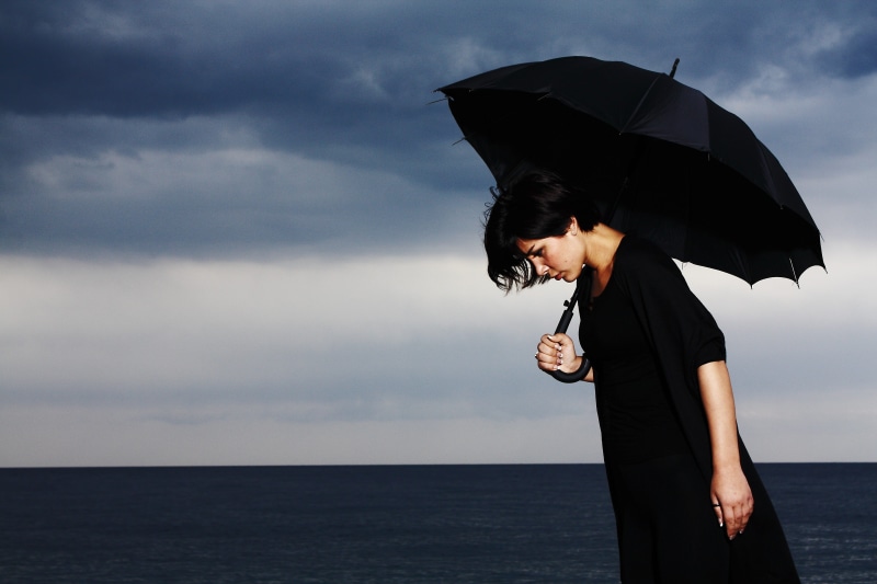 beauty, portrait, cloud - sky, photo, holding, the young woman, depression - sadness, wet, beauty model, modern, person, adult, sky, b add, storm cloud