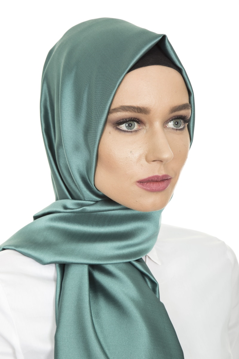 headshot, design, one person, aesthetics, contact, real people, lifestyles, hijab, product photo, indoors, photography, hair, muslim, green, faith, photo