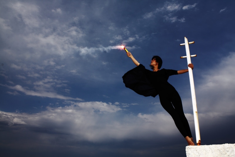 fashion shoot, abandoned, contact, leisure activity, people, beauty, one person, photography, woman, overview, black, adult, young adult, torch, young model