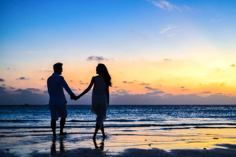 anniversary, kiss, vacation, women, sun, travel, water, seashore, island, orange color, morning, horizon over water, tropical, positive emotion, beach