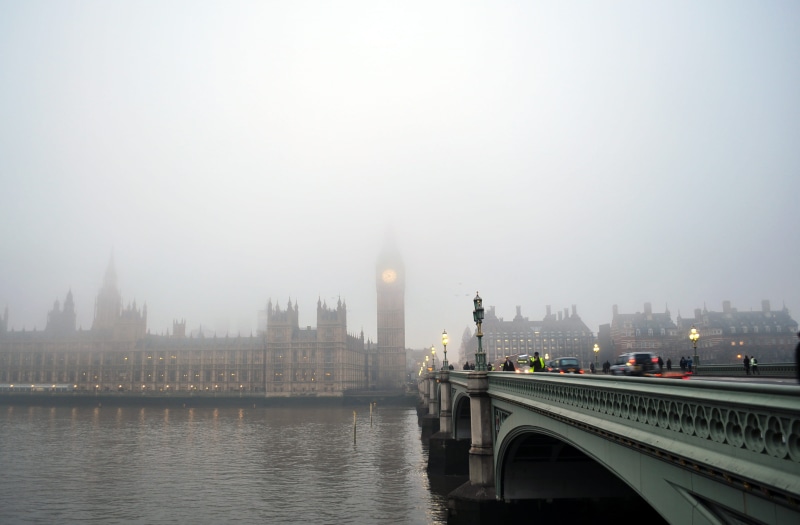 ben, building exterior, bridge, building, gray, winter, fog, towards, 2K, clock tower, architecture, big, built structure, westminster, skyscraper, nature