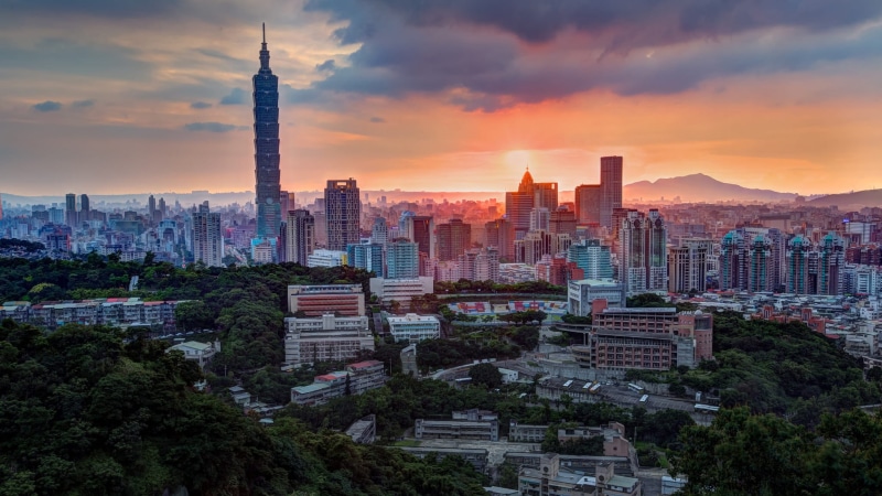 skyscrapers, dal, building, panorama, height, pink, 1080P, Taiwan, sunset, hills, street, the city, home, the evening, tower, Taipei, mountains, clouds