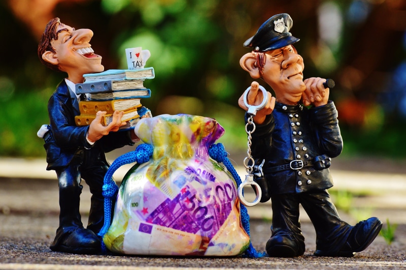 creativity, two people, tax return, criminal, people, surface, happiness, scam, full length, toy, bureaucracy, thief, childhood, human representation, law