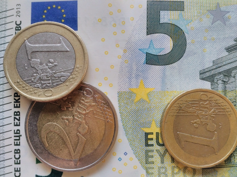 currency, salary, corruption, cash money, handful, payment, banking, exchange rate, savings, corporate business, paper currency, crisis, no people, coin