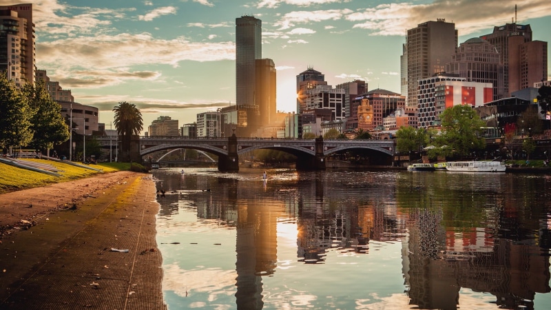 nature, built structure, gray, bridge - man made structure, reflection, waterfront, Australia, clouds, outdoors, Melbourne, arch, sun rays, office building exterior