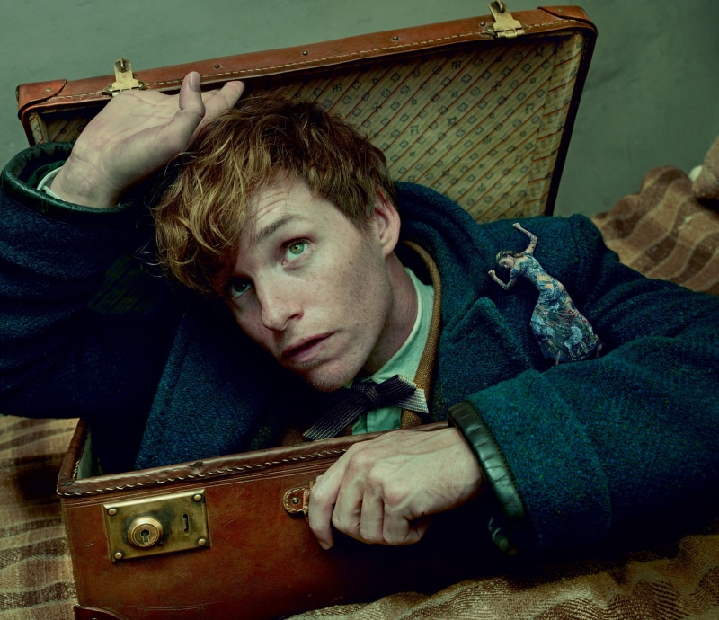 suitcase, Vogue, 2016, girl, coat, actor, tiny, Annie Leibovitz, Eddie Redmayne, Peeps, 2K, magic, on the shoulder, lies
